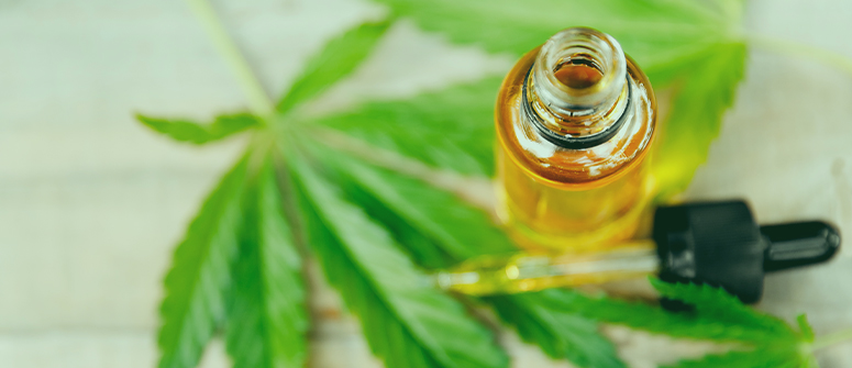 ¿puedes viajar en avión con productos de cbd?